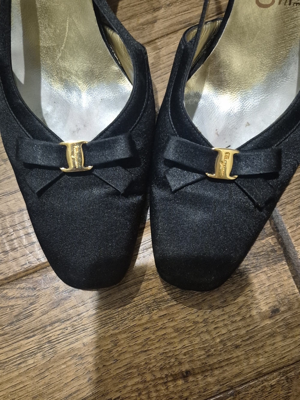 Salvatore Ferragamo Black Slingback Bow Pumps - Picture 5 of 5